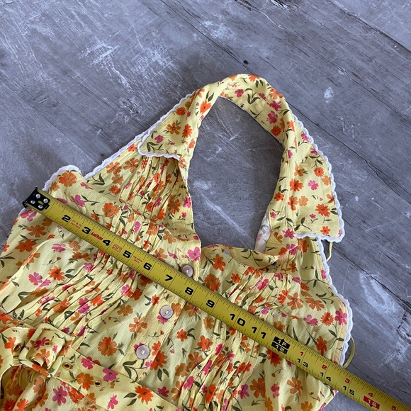 Floral Halter Maxi Dress with Lace Trim - Picture 4 of 8